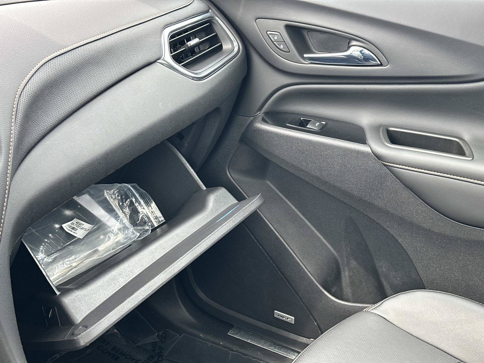 Certified 2024 Chevrolet Equinox Premier AWD/4WD image 33