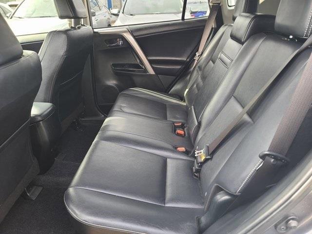 Used 2018 Toyota RAV4 Limited image 12