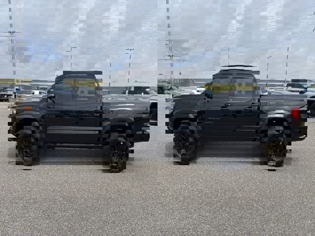 Used 2019 Toyota Tacoma TRD Off-Road image 8