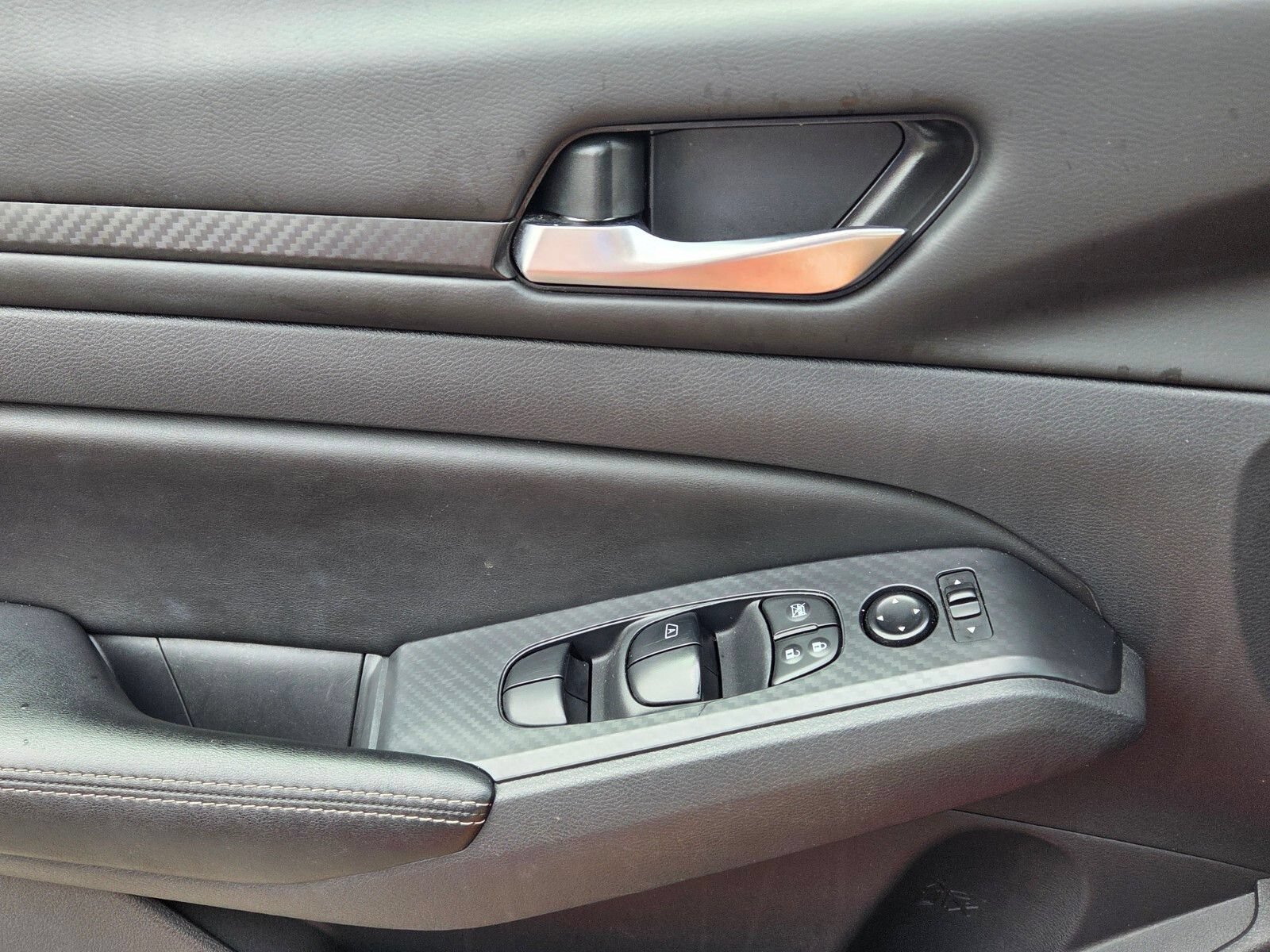 Used 2025 Nissan Altima 2.5 SV FWD image 28