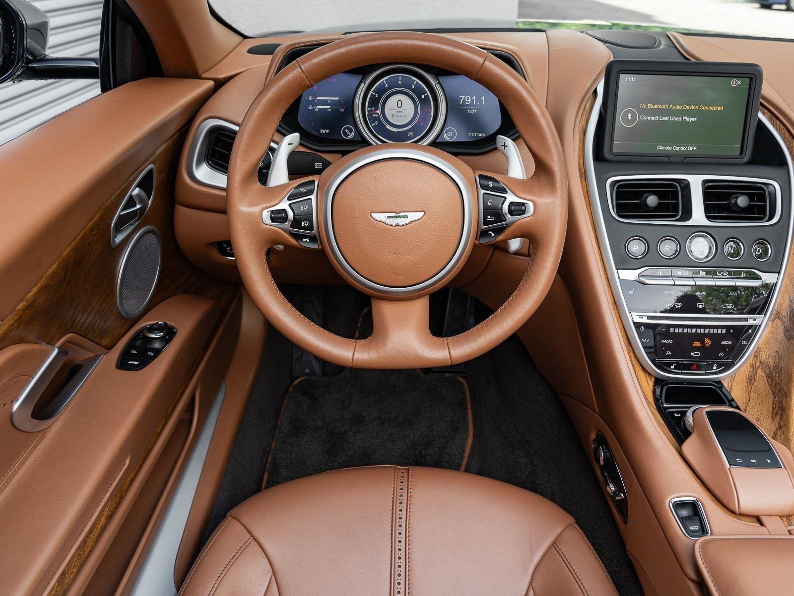 Used 2019 Aston Martin DB11 Volante image 6