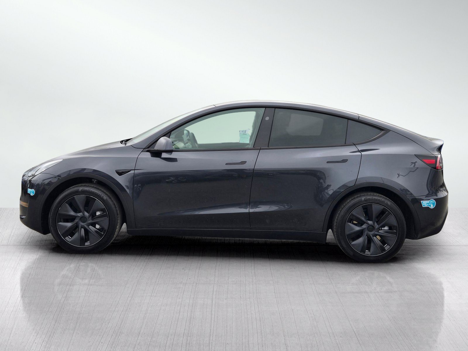 Used 2025 Tesla Model Y Long Range RWD image 7