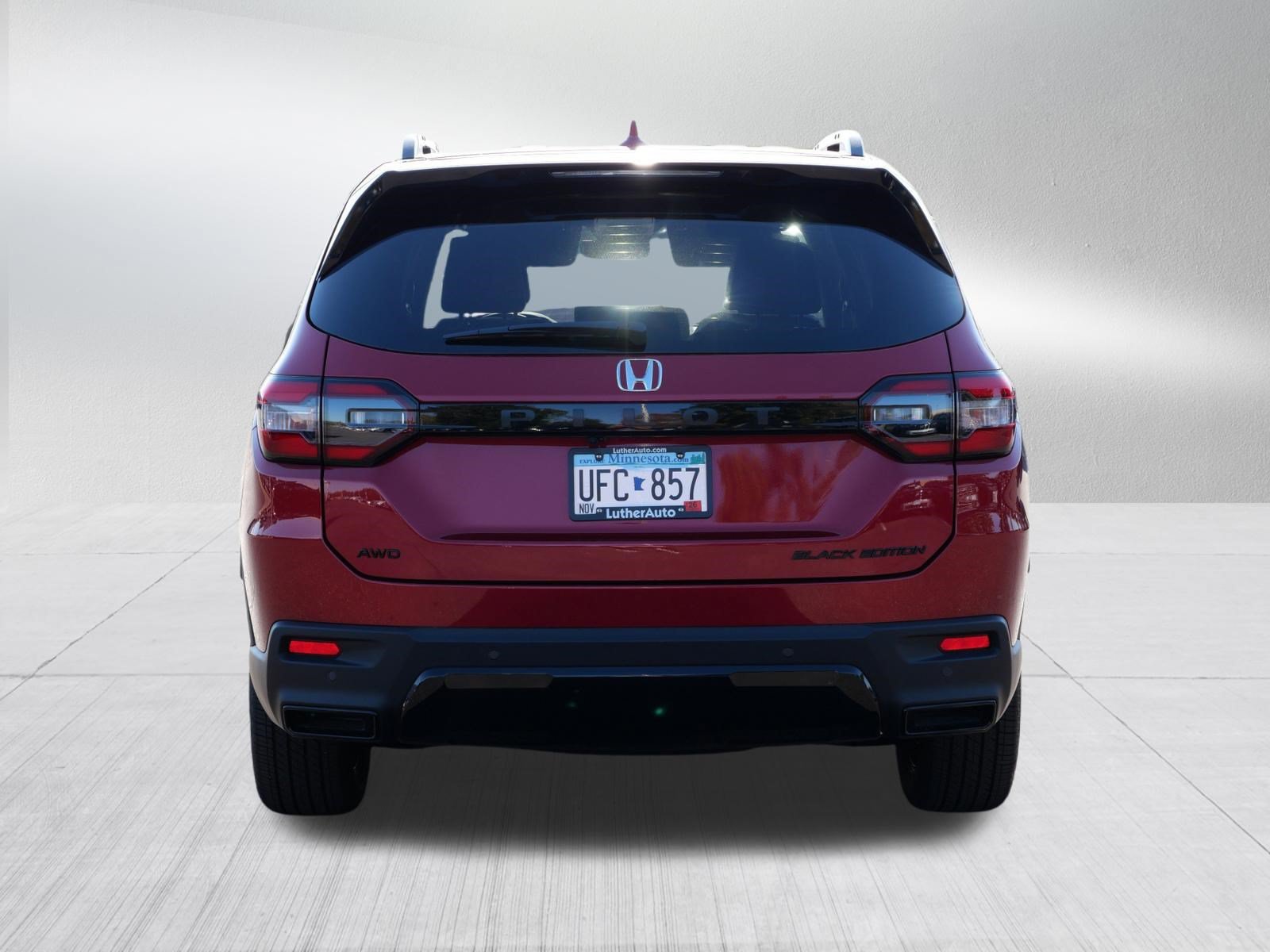 Certified 2026 Honda Pilot Black Edition image 6
