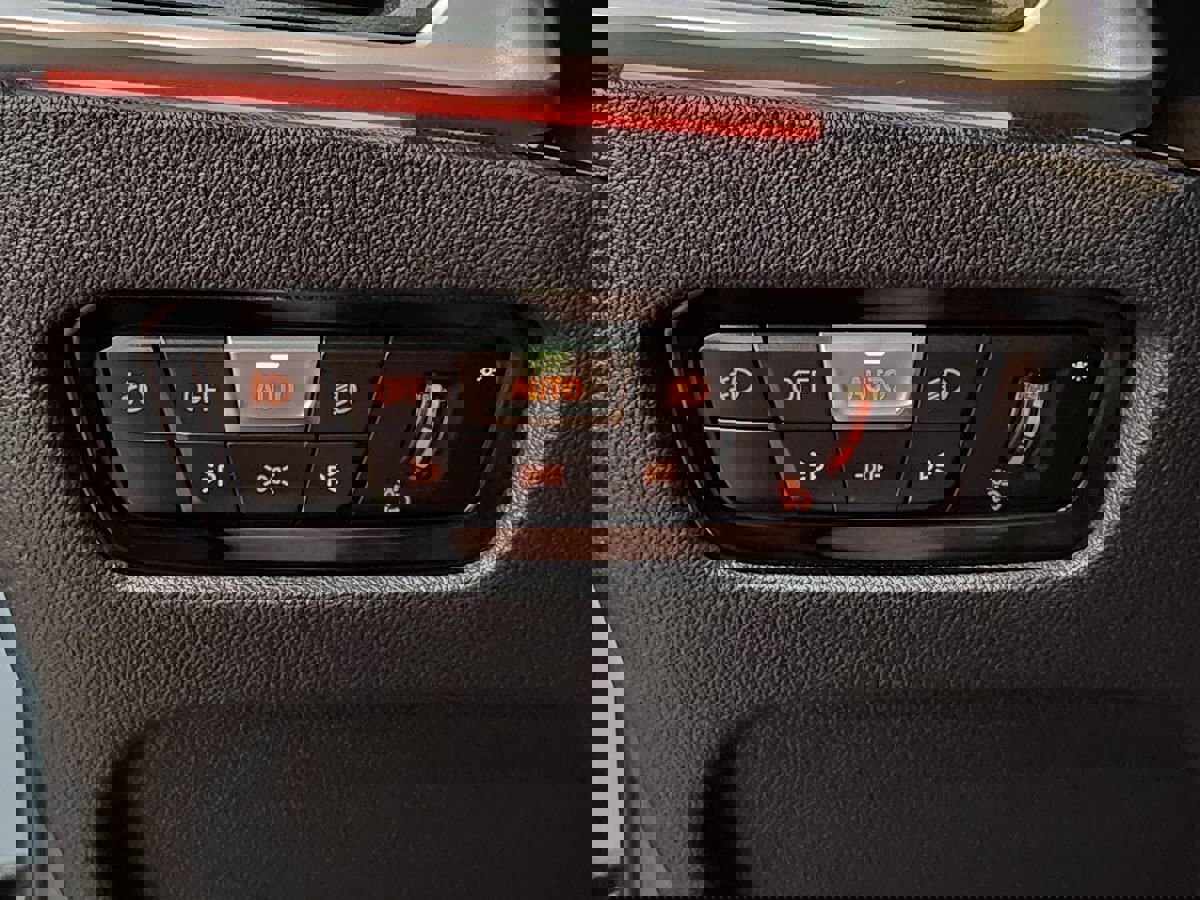 Used 2022 BMW 430i xDrive Coupe w/ M Sport Package image 40