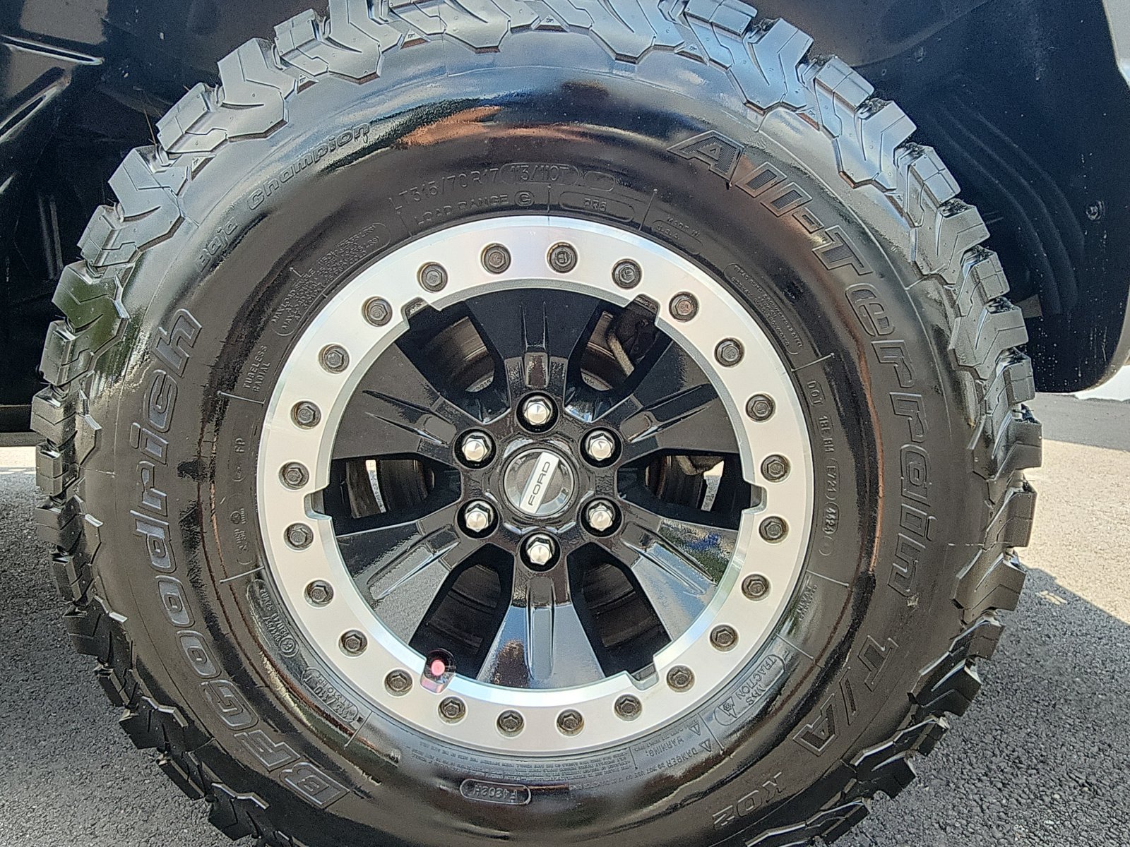 Used 2017 Ford F150 Raptor w/ Equipment Group 802A Luxury AWD/4WD image 9
