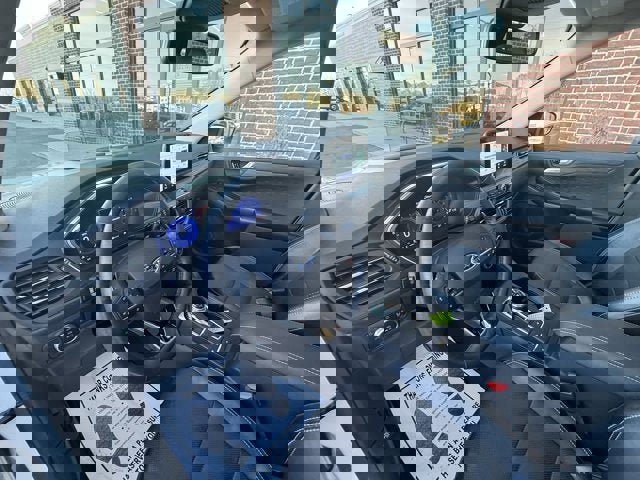 Used 2020 Ford Escape Titanium w/ Titanium Premium Package 2.0 image 17