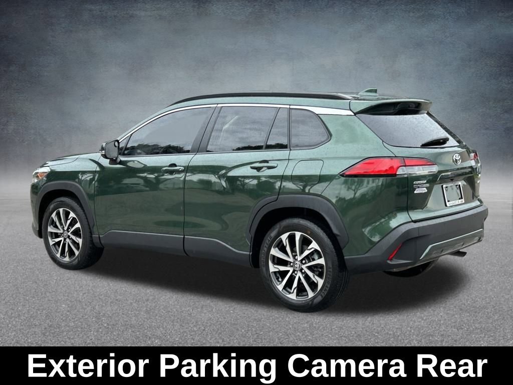 Used 2022 Toyota Corolla Cross XLE image 8