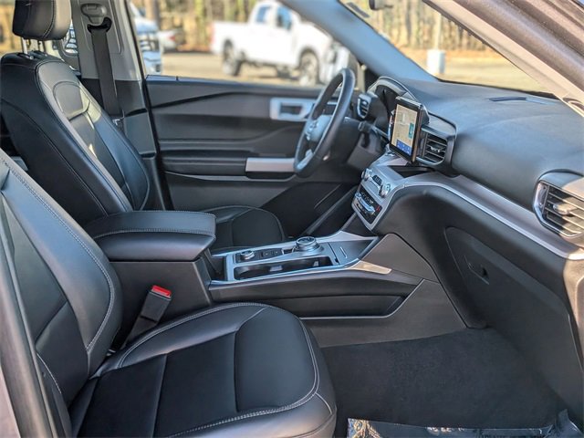 Used 2023 Ford Explorer XLT w/ Equipment Group 202A image 38