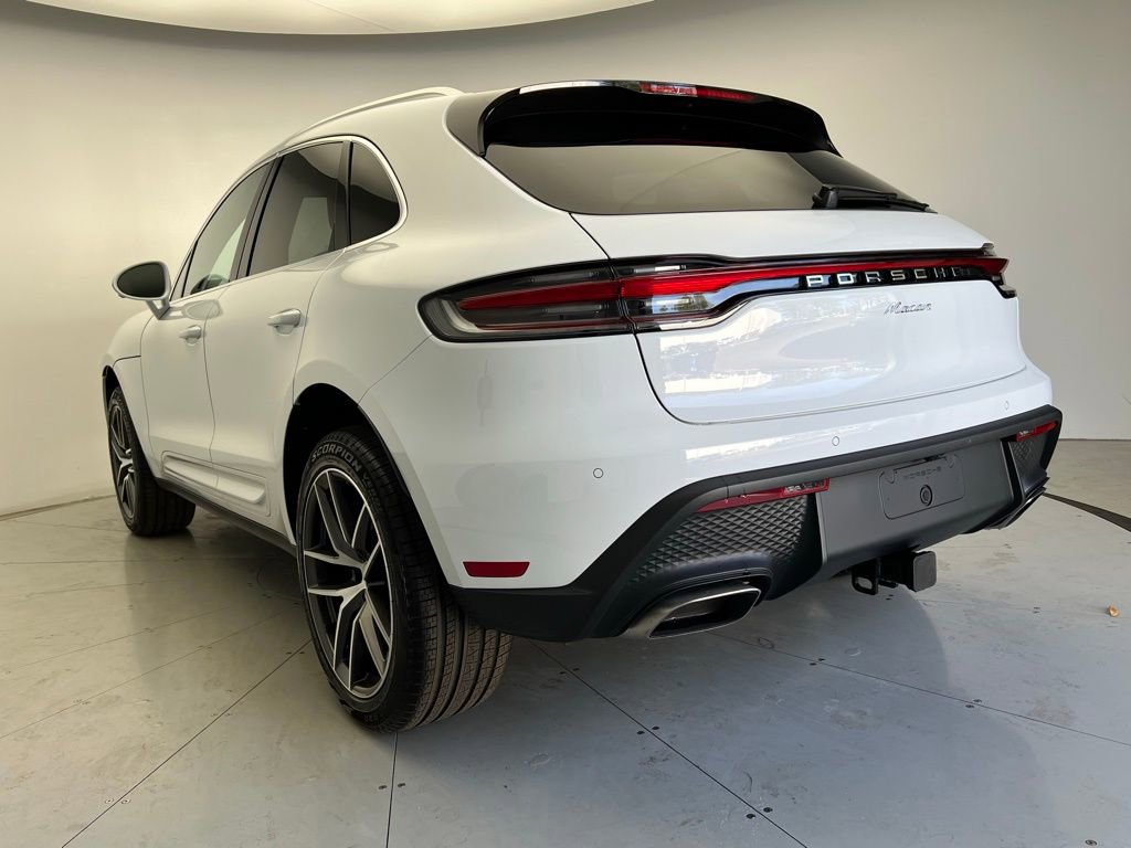 Used 2026 Porsche Macan AWD/4WD image 3