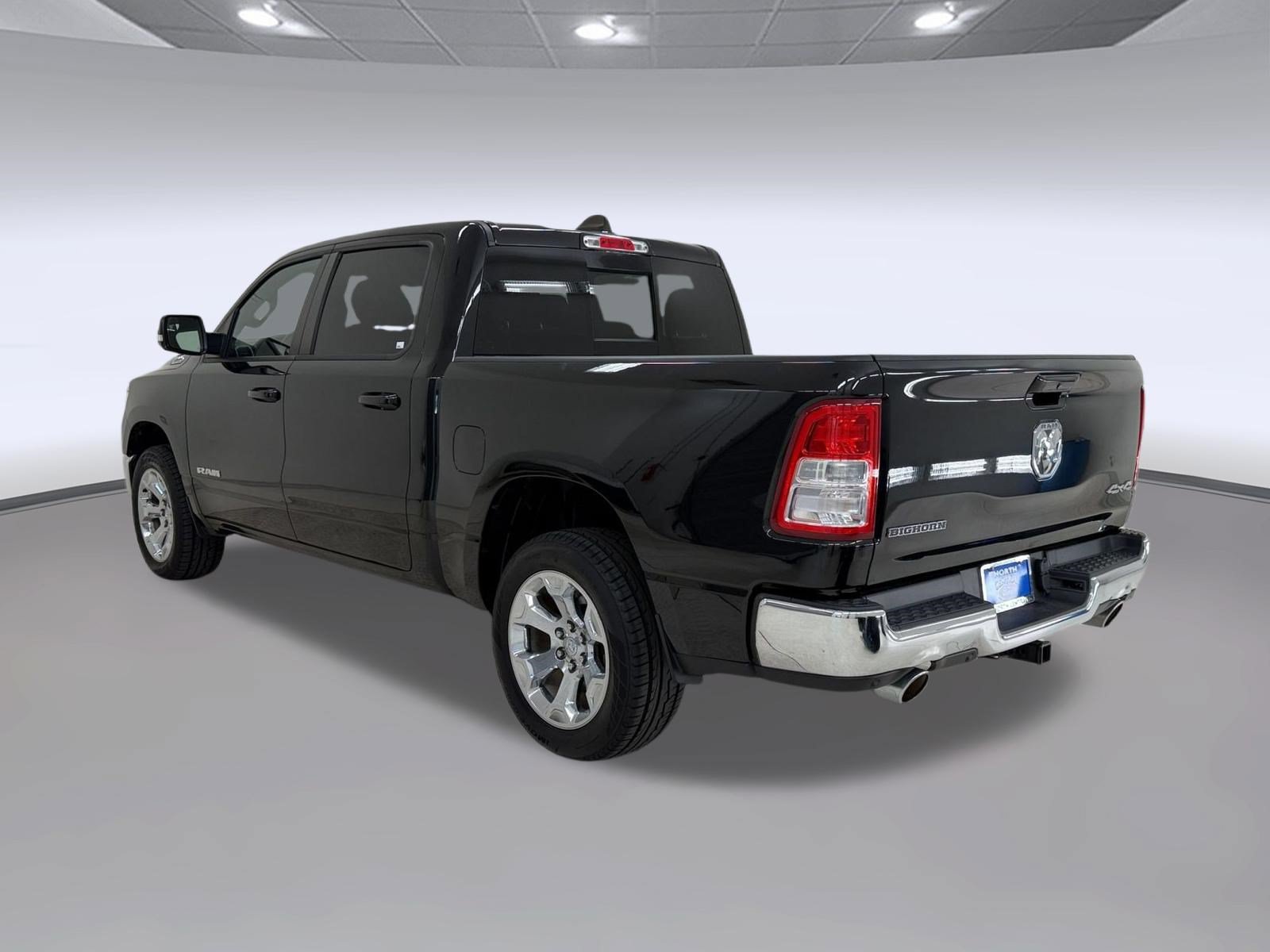 Used 2022 RAM 1500 Big Horn AWD/4WD image 3