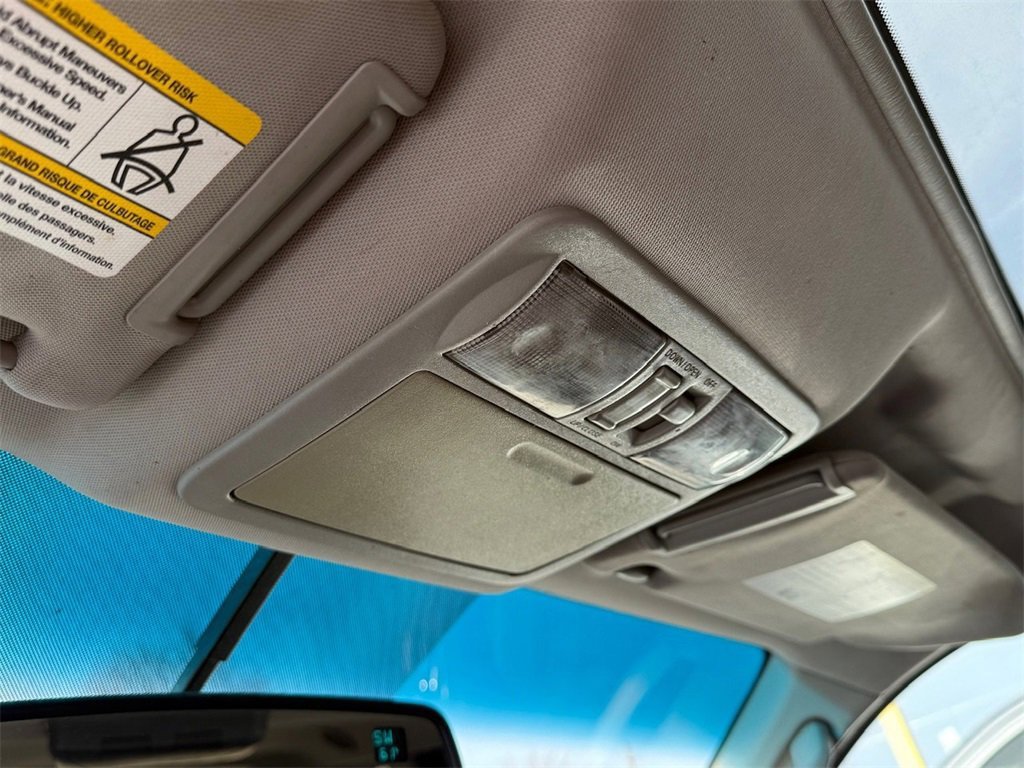 Used 2006 Nissan Pathfinder SE w/ (P01) Se Premium Pkg image 31