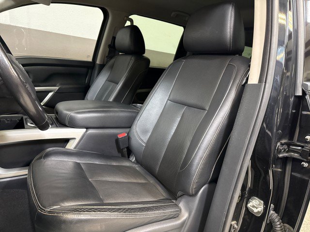 Used 2018 Nissan Titan SL w/ Chrome Package image 15