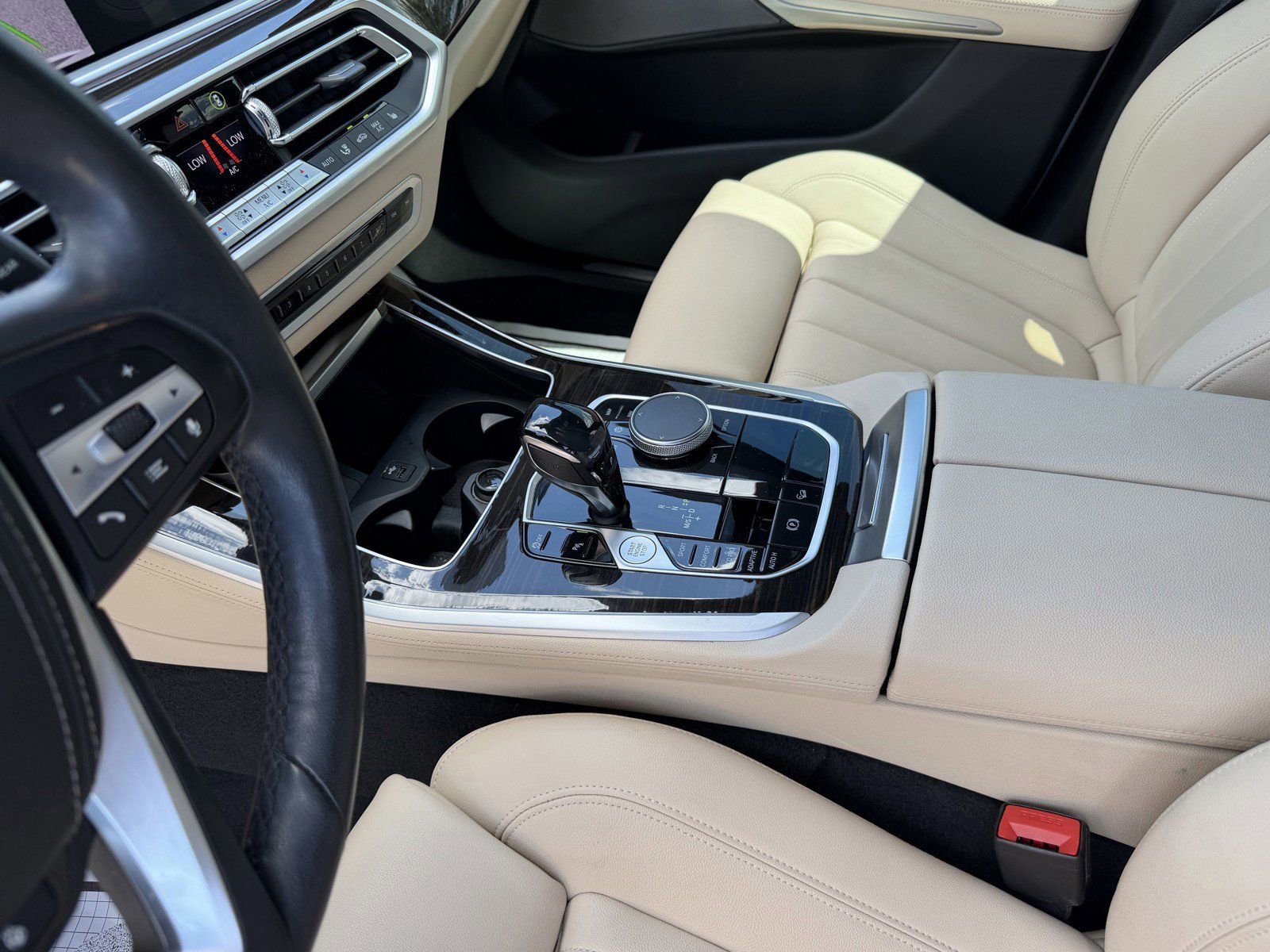 Used 2021 BMW X5 xDrive40i w/ Premium Package AWD/4WD image 23