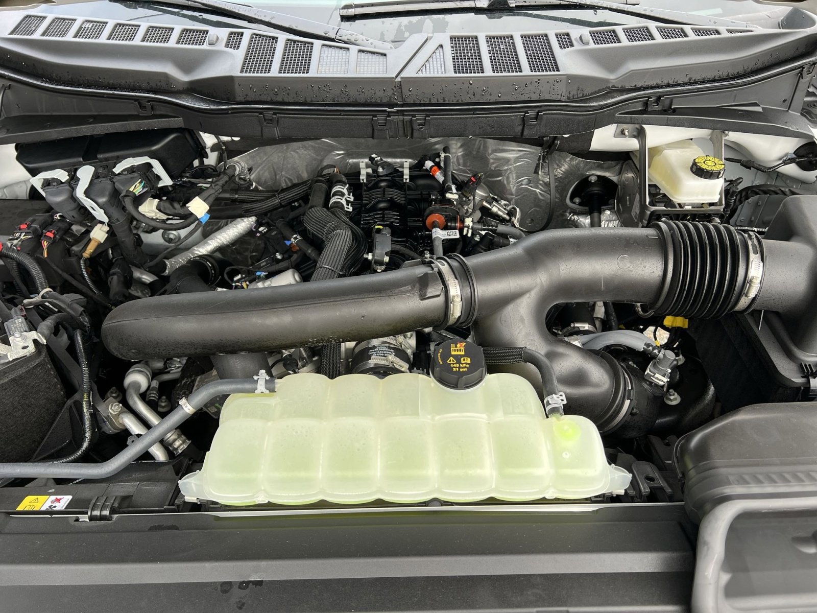 New 2025 Ford F150 XLT w/ Equipment Group 302A MID image 27