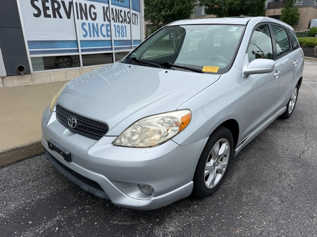 Used 2007 Toyota Matrix FWD image 2