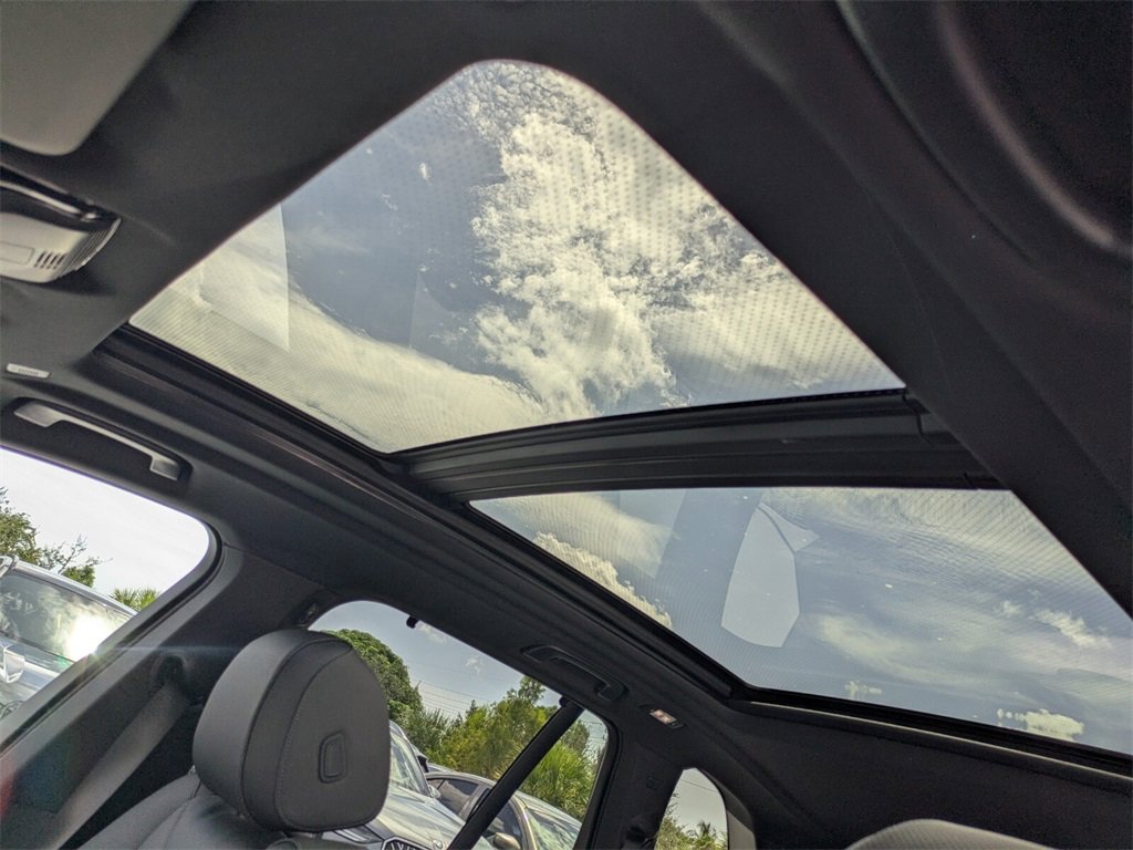 New 2026 BMW X5 xDrive40i w/ Executive Package image 14