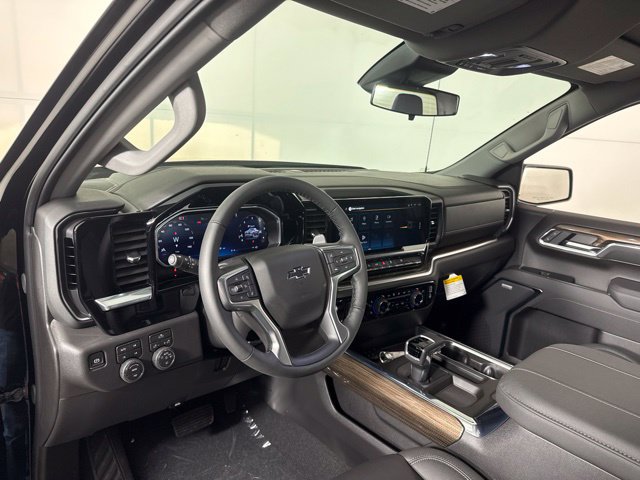New 2026 Chevrolet Silverado 1500 RST w/ Convenience Package II AWD/4WD image 16
