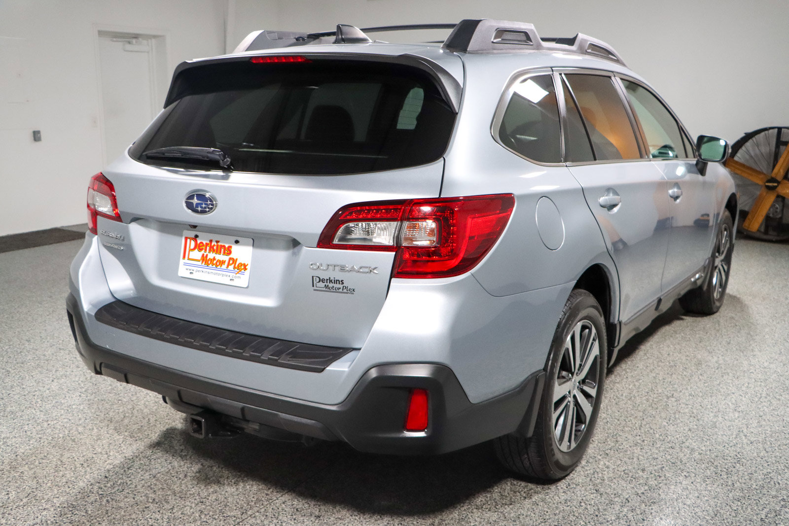 Used 2018 Subaru Outback 2.5i Limited w/ Popular Package #2 image 7