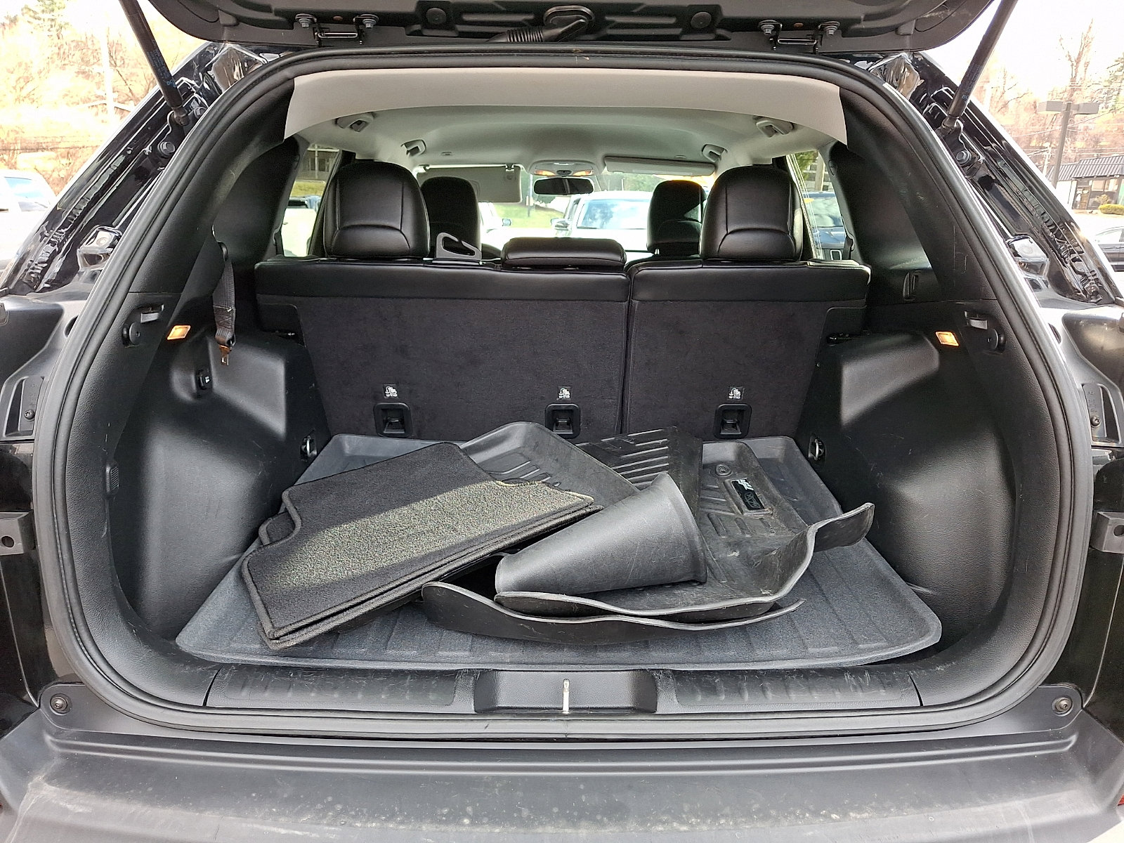 Certified 2019 Jeep Cherokee Latitude Plus image 28