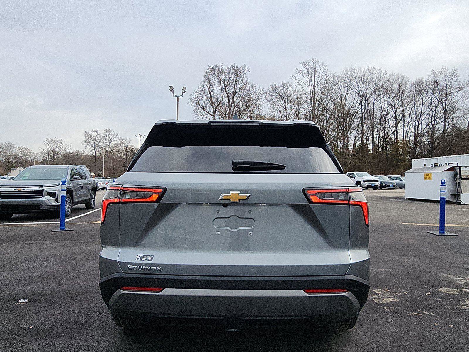 New 2026 Chevrolet Equinox LT w/ Convenience Package II image 4