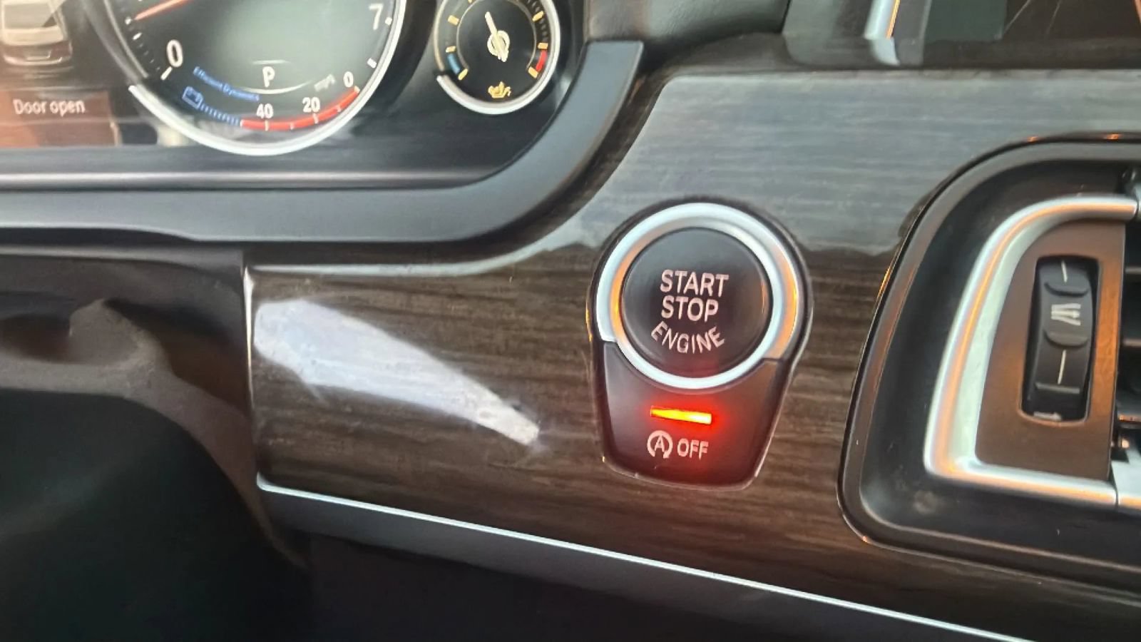 Used 2014 BMW 750Li xDrive AWD/4WD image 42