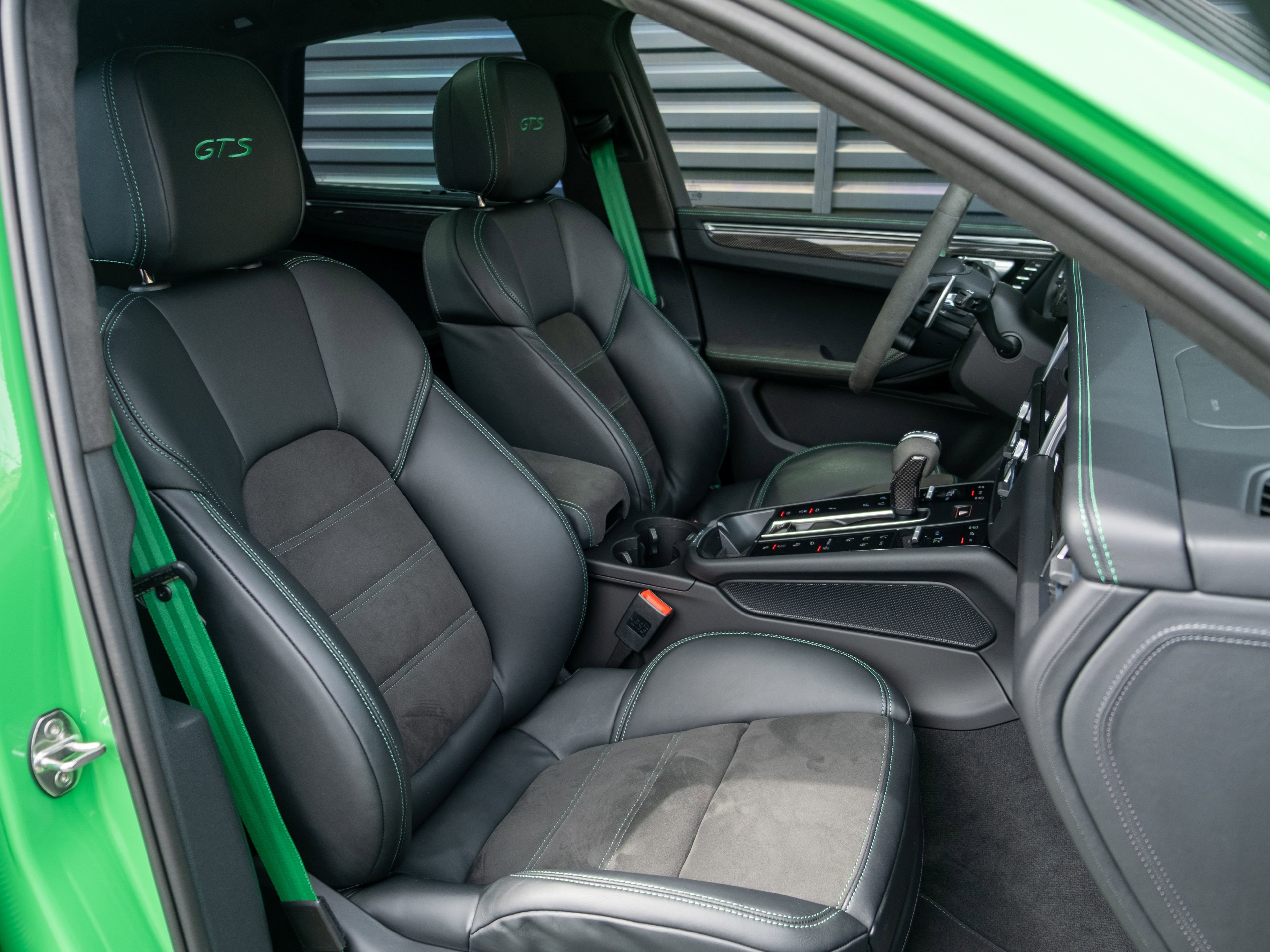 Certified 2025 Porsche Macan GTS image 49