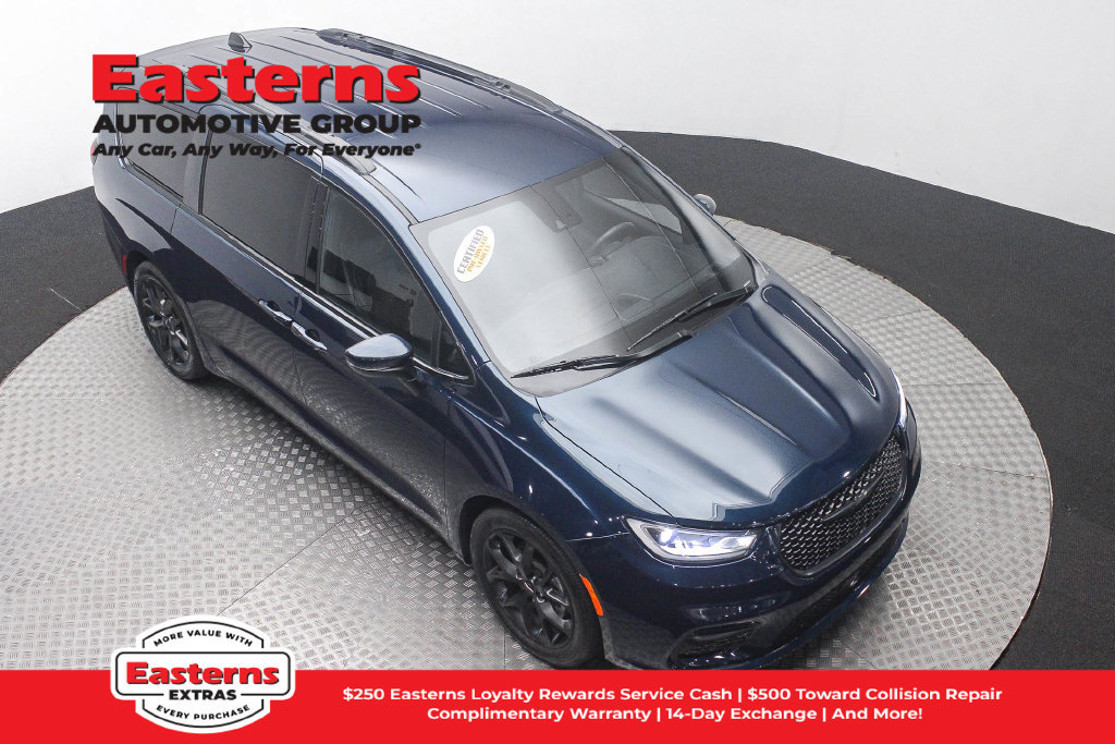 Used 2023 Chrysler Pacifica Touring-L w/ S Appearance Package FWD image 4