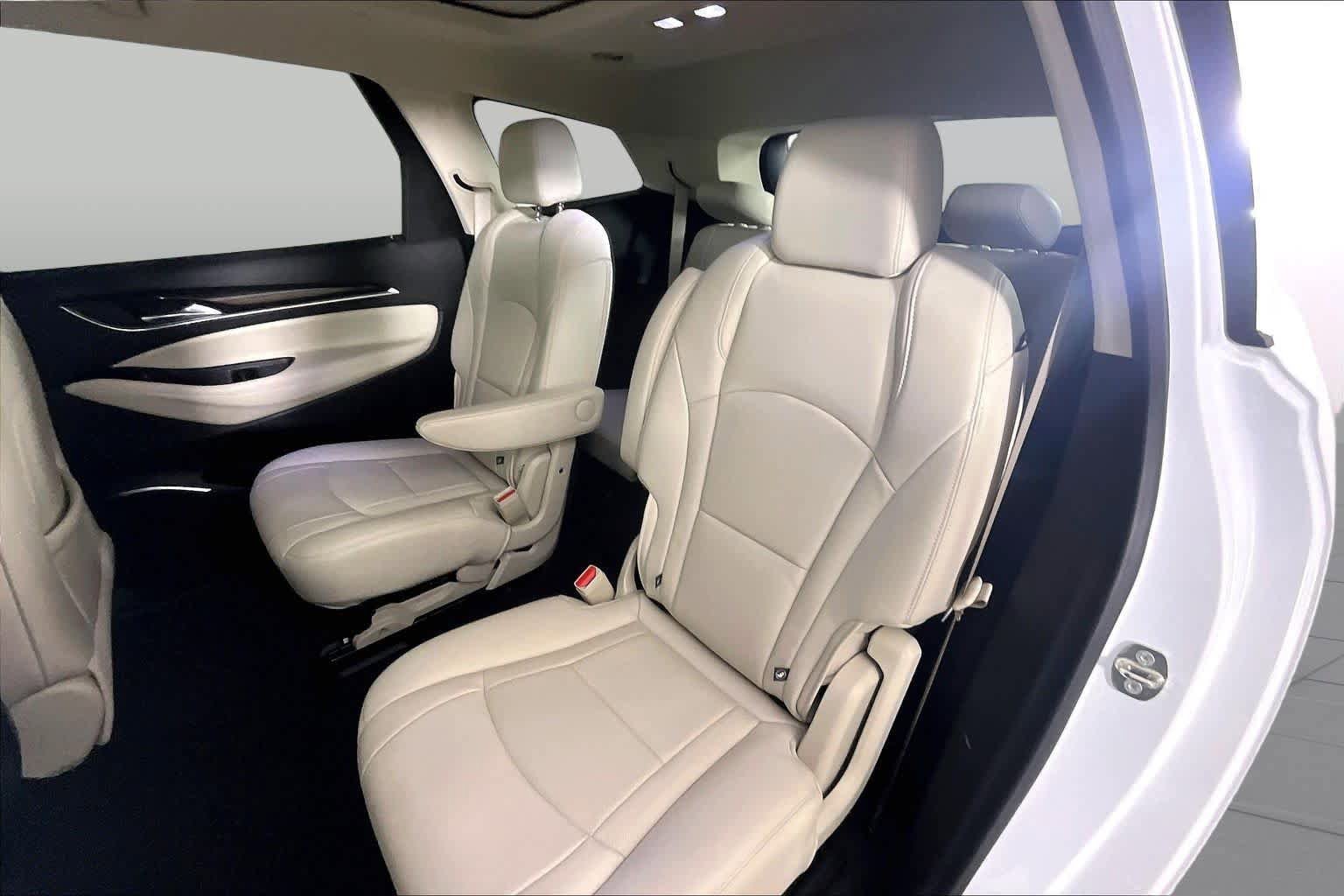 Certified 2023 Buick Enclave Essence w/ Experience Buick Package FWD image 18