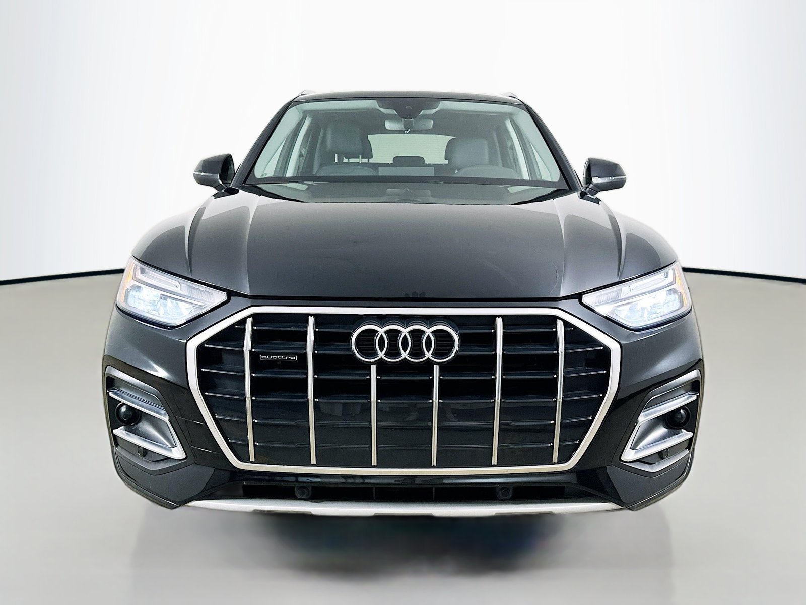 Certified 2023 Audi Q5 2.0T Premium w/ Convenience Package AWD/4WD image 2