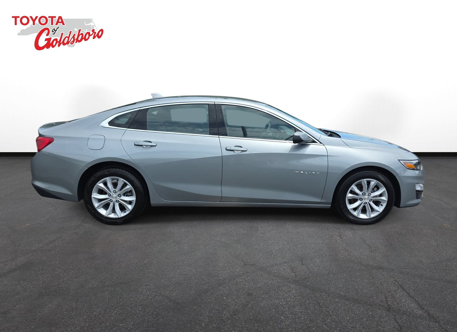 Used 2024 Chevrolet Malibu LT FWD image 4