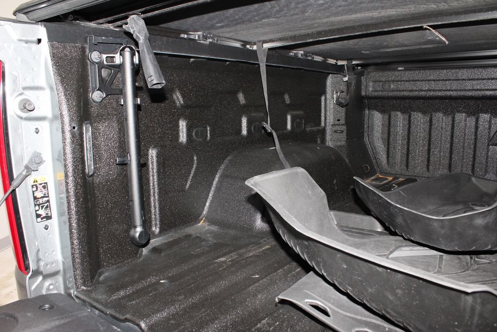 Used 2025 Chevrolet Silverado 1500 High Country w/ High Country Premium Package AWD/4WD image 18