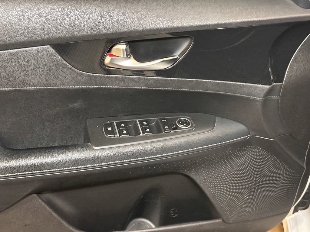 Used 2023 Kia Forte GT-Line FWD image 21