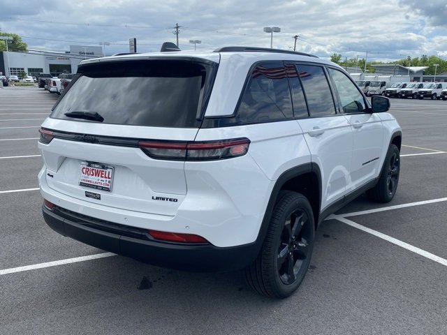 New 2025 Jeep Grand Cherokee Limited w/ Black Appearance Package image 8