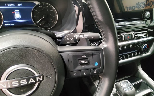 Used 2024 Nissan Pathfinder SV image 22