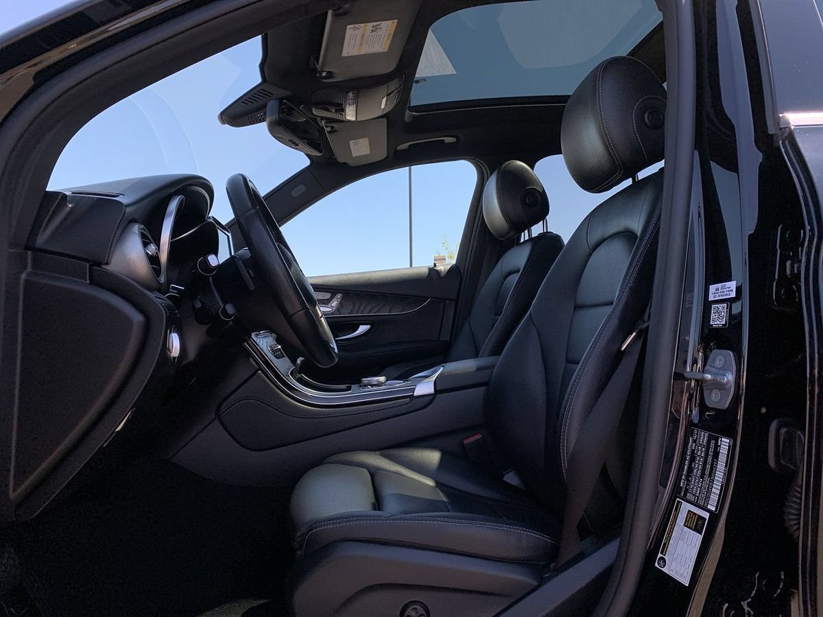 Used 2018 Mercedes-Benz GLC 300 4MATIC image 29