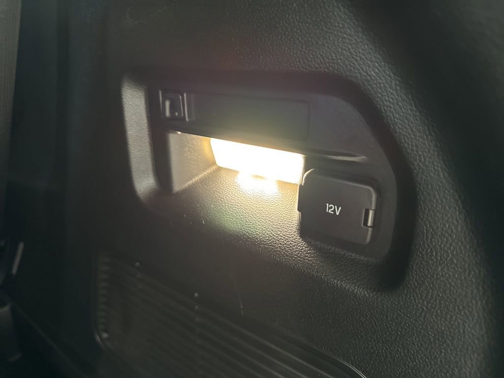 Used 2020 Ford Explorer XLT w/ Comfort Package image 34