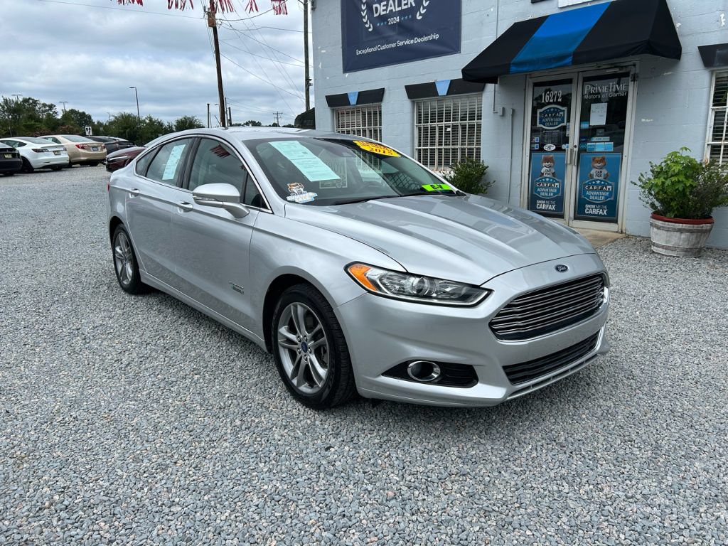 Used 2015 Ford Fusion Energi Titanium w/ Driver Assist Package FWD image 19