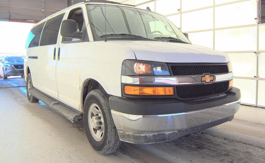 Used 2023 Chevrolet Express 3500 LT w/ LT Preferred Equipment Group image 2