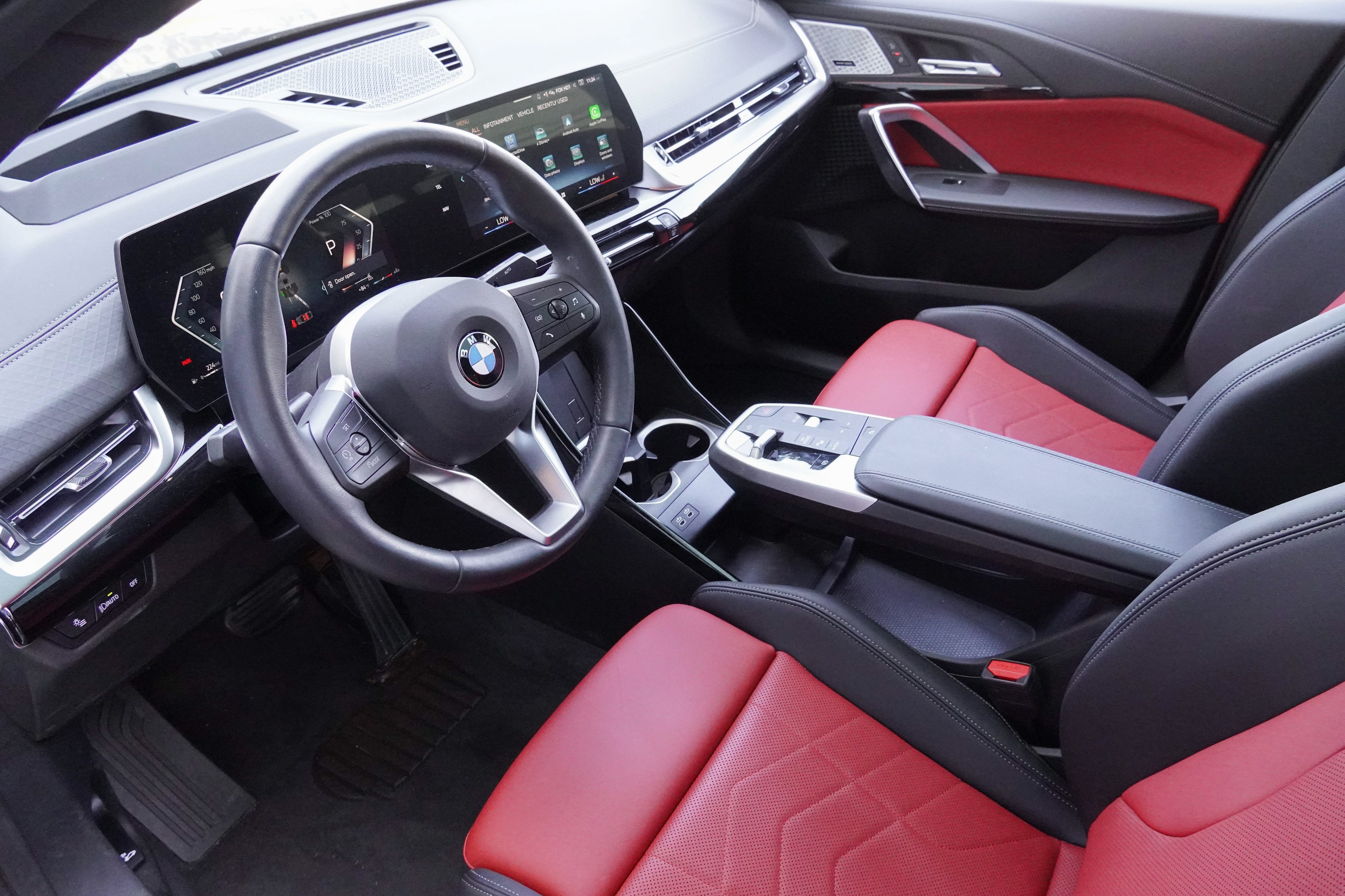 Certified 2025 BMW X2 xDrive28i AWD/4WD image 9