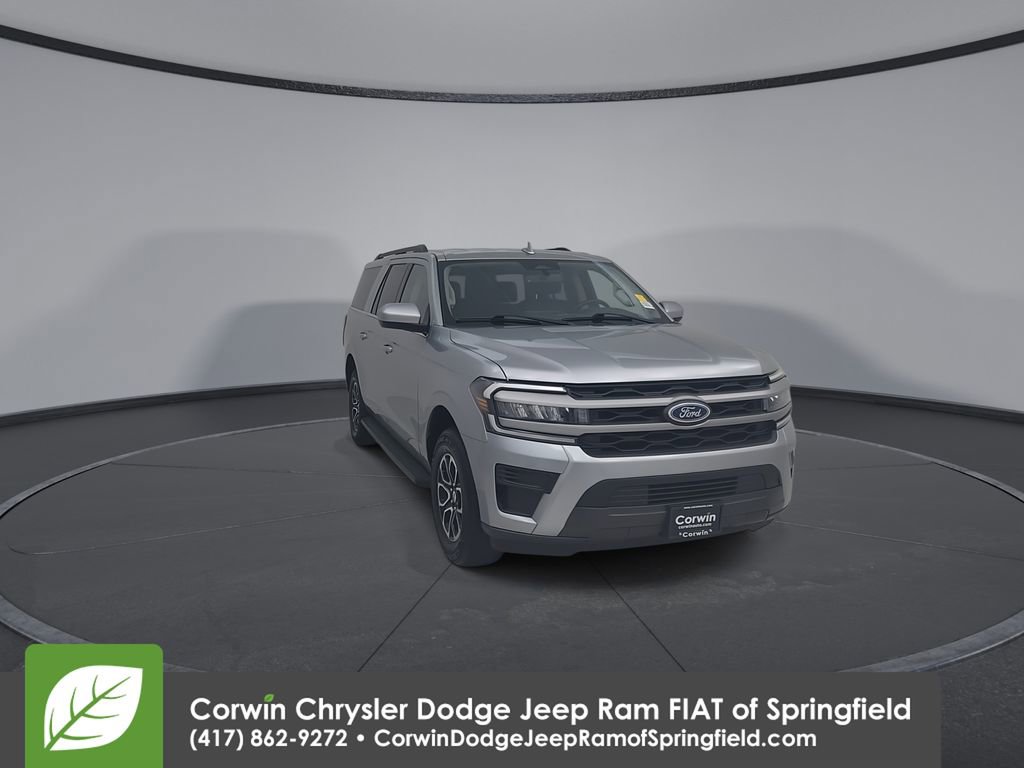 Used 2024 Ford Expedition Max XLT image 4