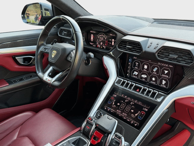 Used 2022 Lamborghini Urus AWD/4WD image 18