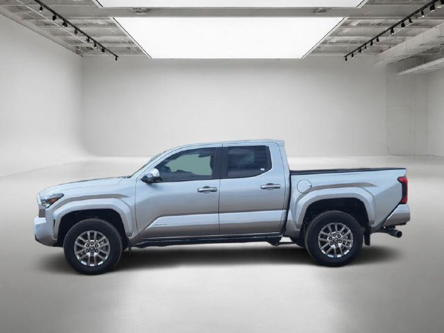 Used 2024 Toyota Tacoma Limited w/ Limited Package (LT) AWD/4WD image 2