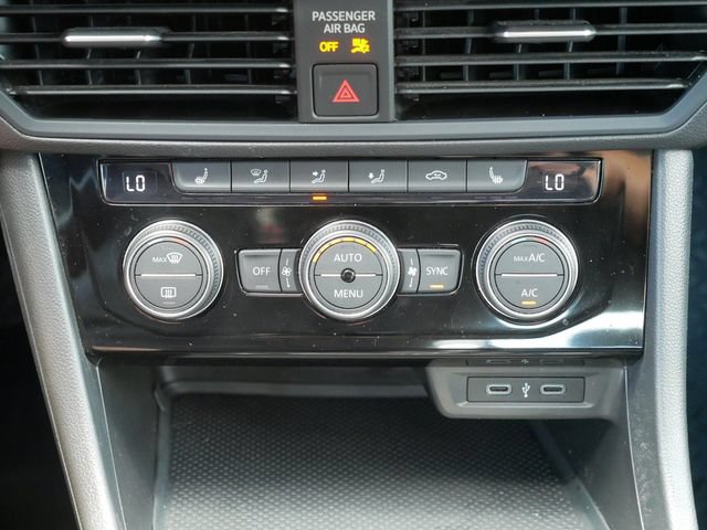 Certified 2022 Volkswagen Jetta SE FWD image 30