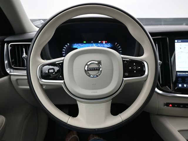 Used 2024 Volvo S60 B5 Plus image 25