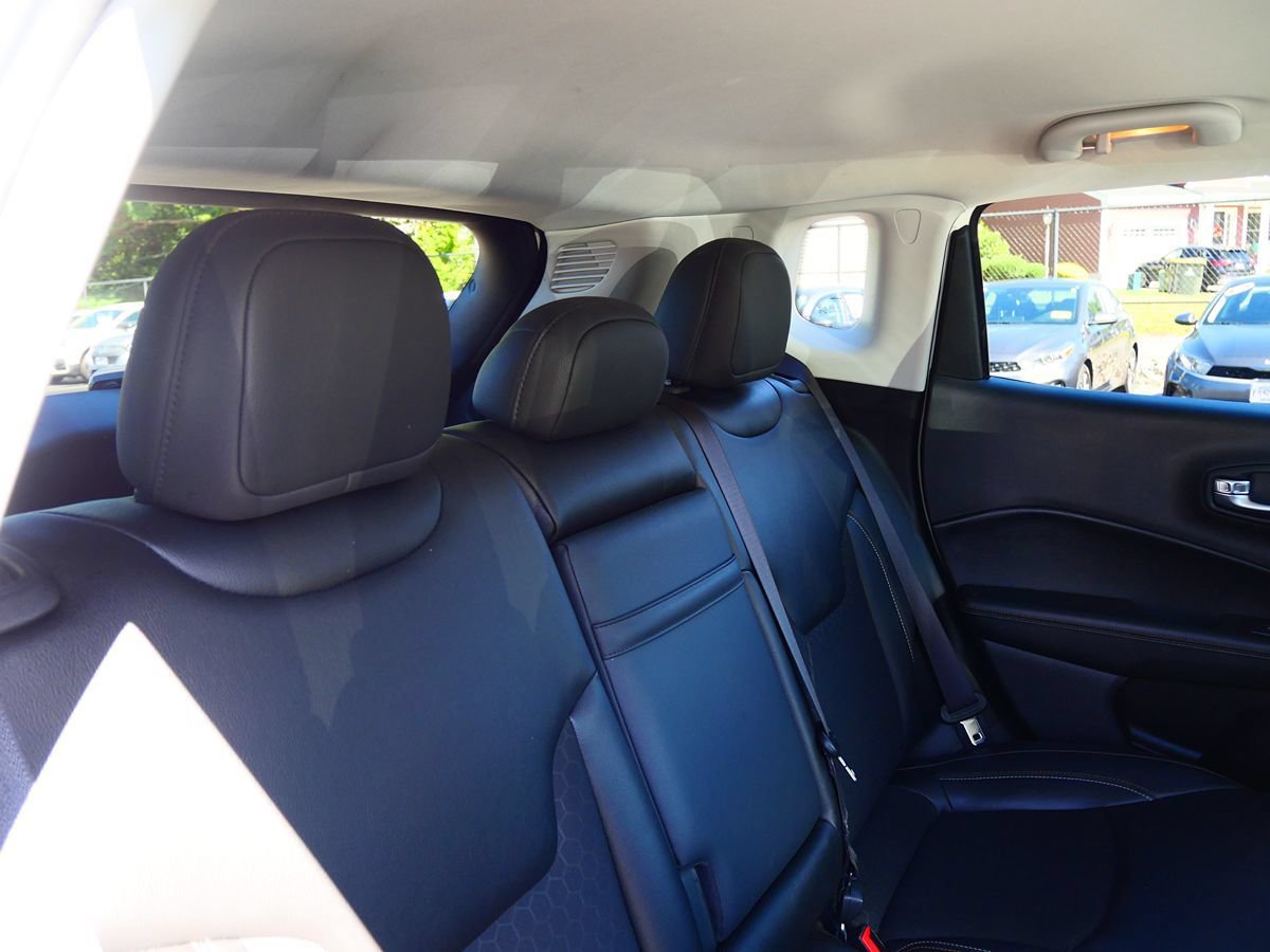 Used 2019 Jeep Compass Latitude w/ Popular Equipment Group AWD/4WD image 29