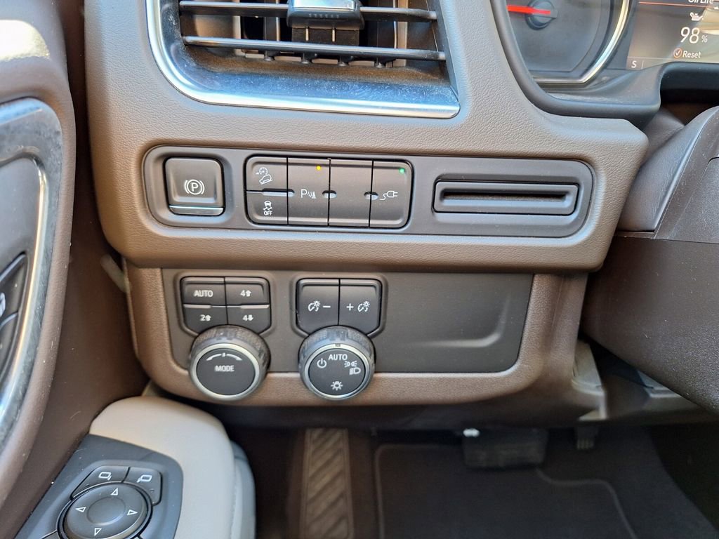 Used 2021 Chevrolet Tahoe Z71 image 17