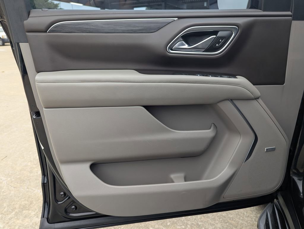 Used 2021 GMC Yukon SLT RWD image 14