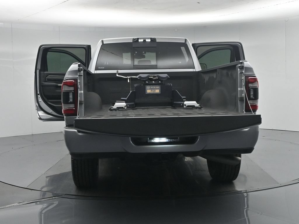 Used 2022 RAM 3500 Limited w/ Night Edition AWD/4WD image 38