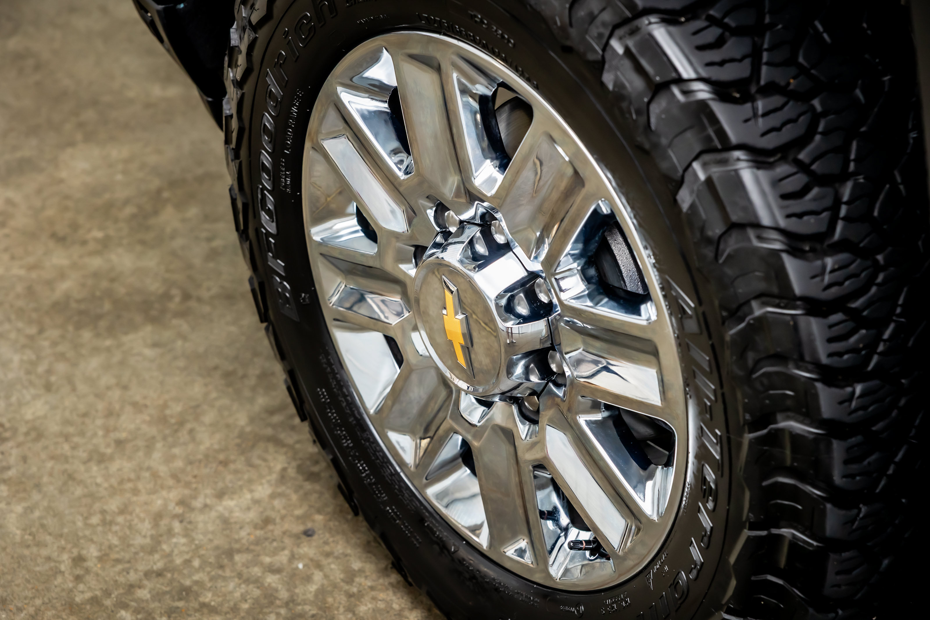Used 2024 Chevrolet Silverado 2500 High Country w/ High Country Premium Package AWD/4WD image 21