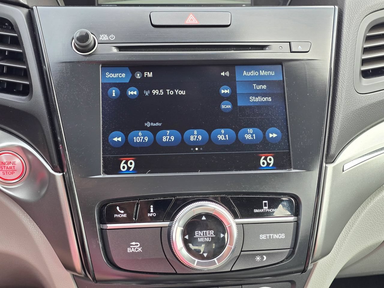 Used 2019 Acura ILX w/ Premium Package FWD image 18